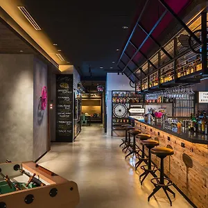 **** Hotel Moxy Honmachi By Marriott Japón